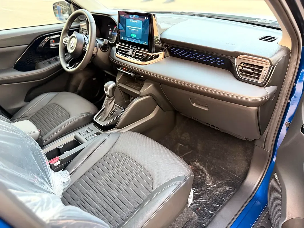Suzuki Across 1.5 AT (102 hp) - 12