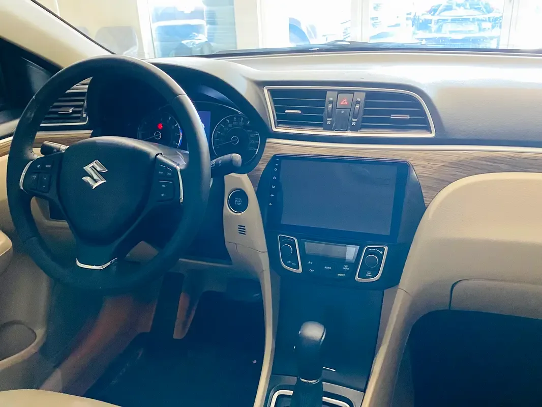 Suzuki Ciaz 1.5 AT (105 حصان) - 19