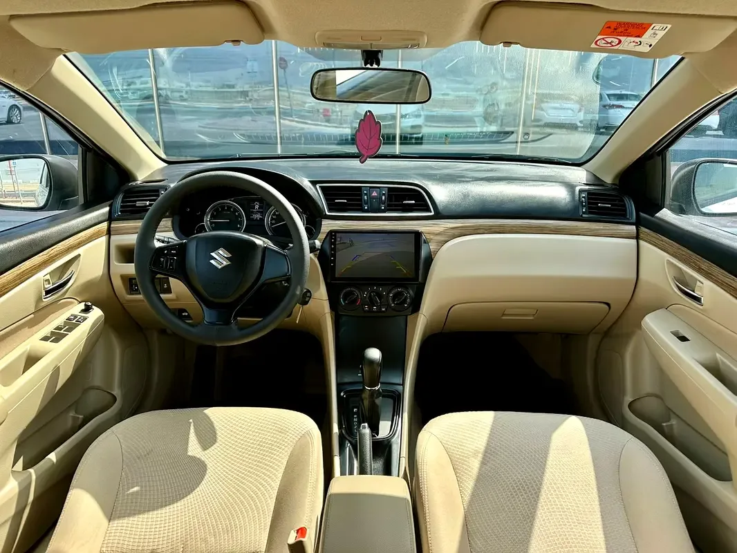 Suzuki Ciaz 1.5 AT (105 حصان) - 8