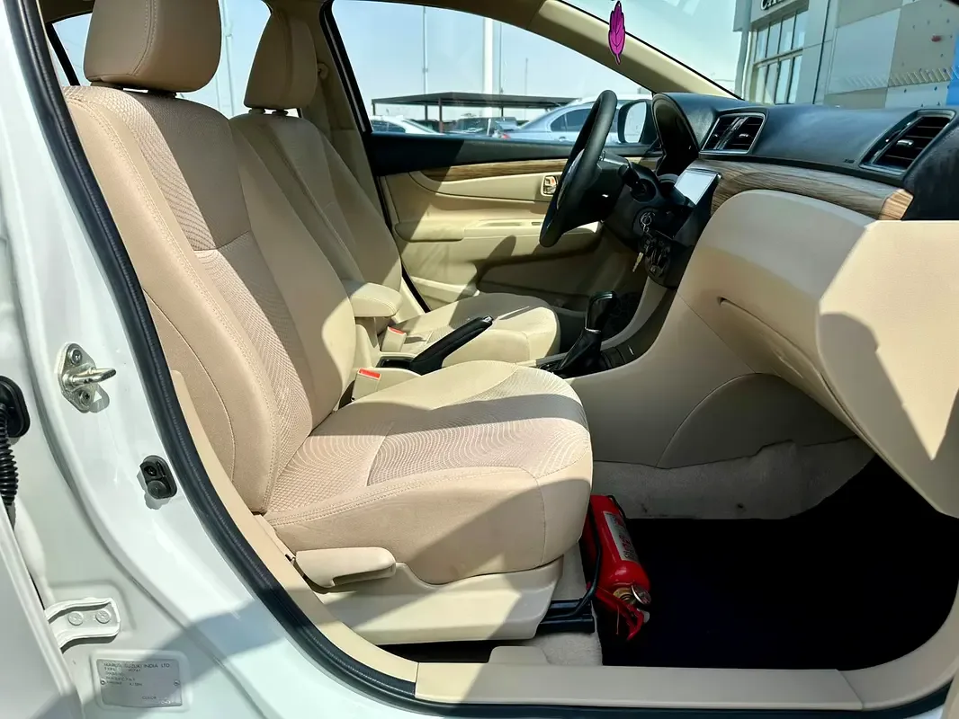 Suzuki Ciaz 1.5 AT (105 حصان) - 10