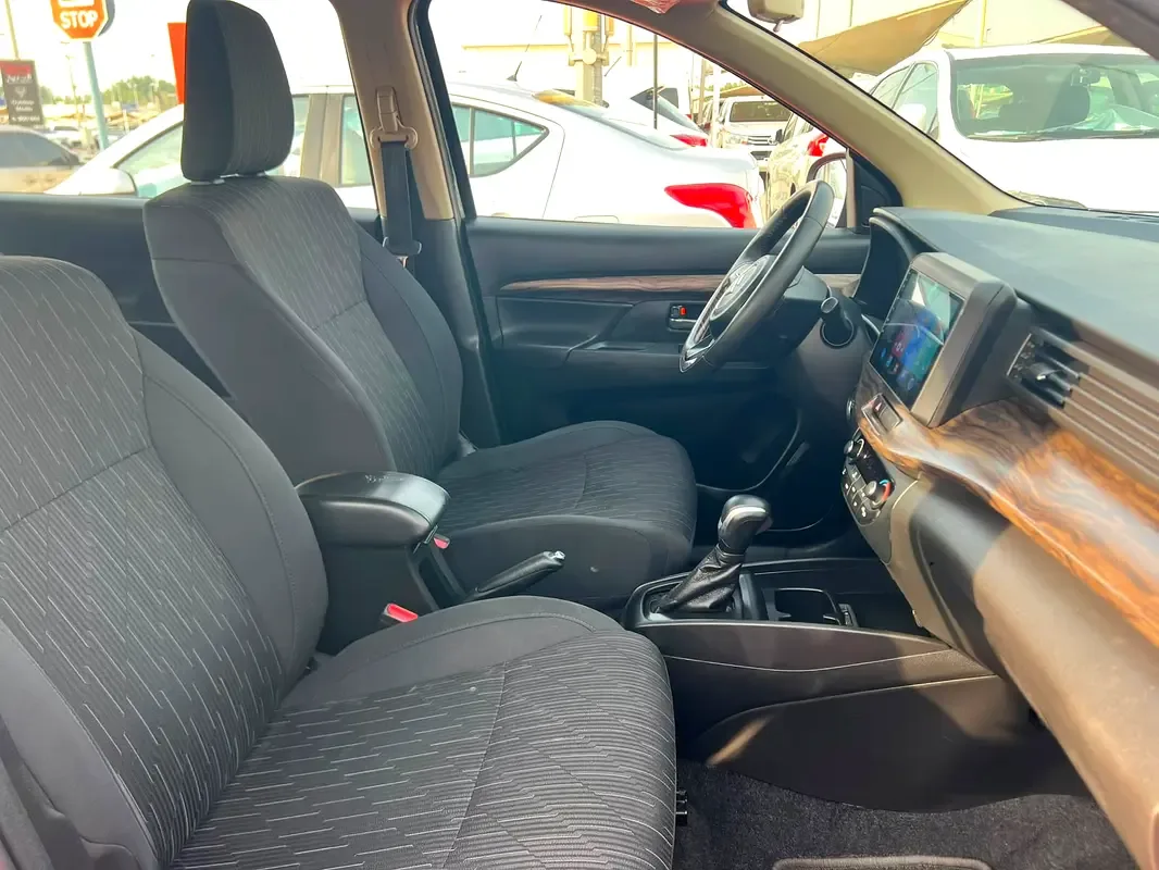 Suzuki Ertiga 1.5 AT (101 حصان) - 11