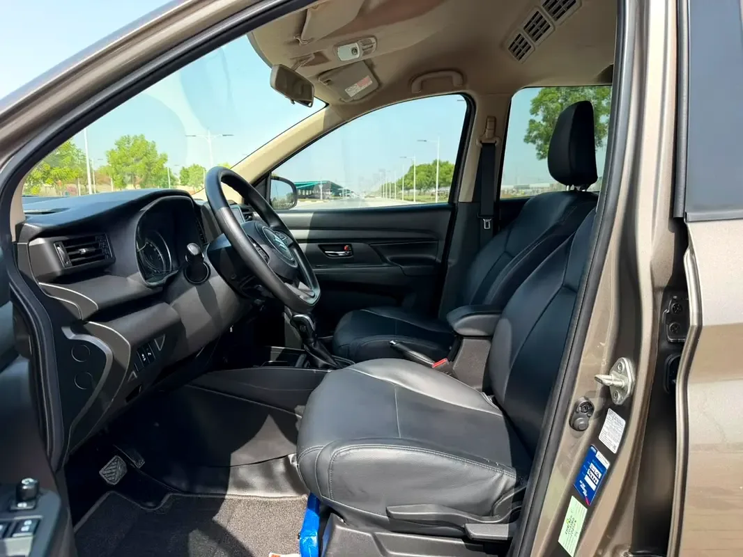 Suzuki Ertiga 1.5 AT (101 hp) - 10