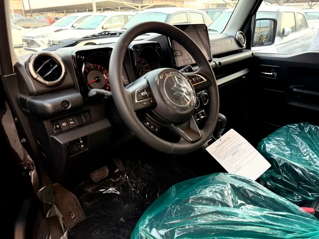Suzuki Jimny 1.5 AT AWD (105 hp) - 12