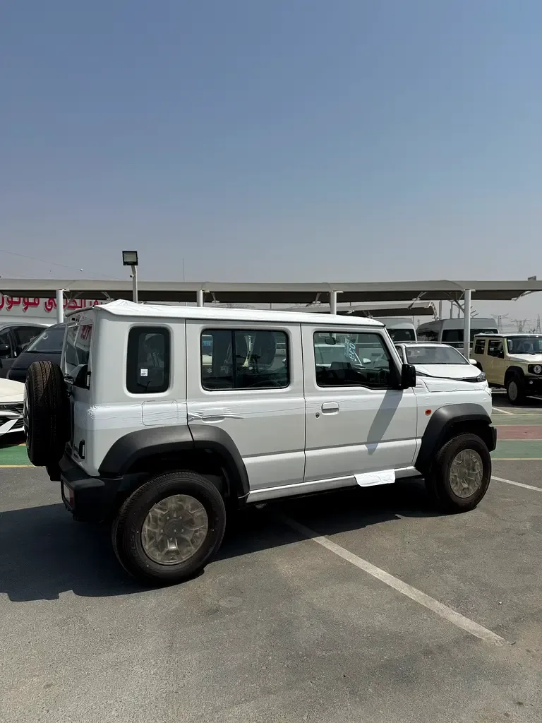 Suzuki Jimny 1.5 AT AWD (105 حصان) - 3