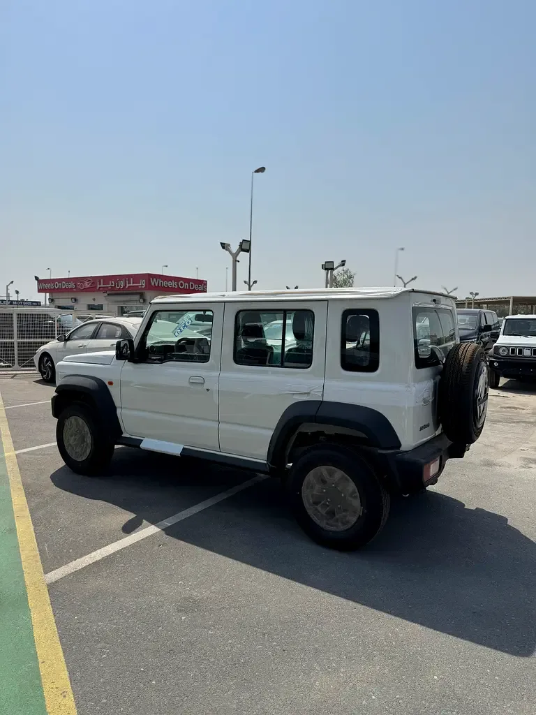 Suzuki Jimny 1.5 AT AWD (105 حصان) - 7