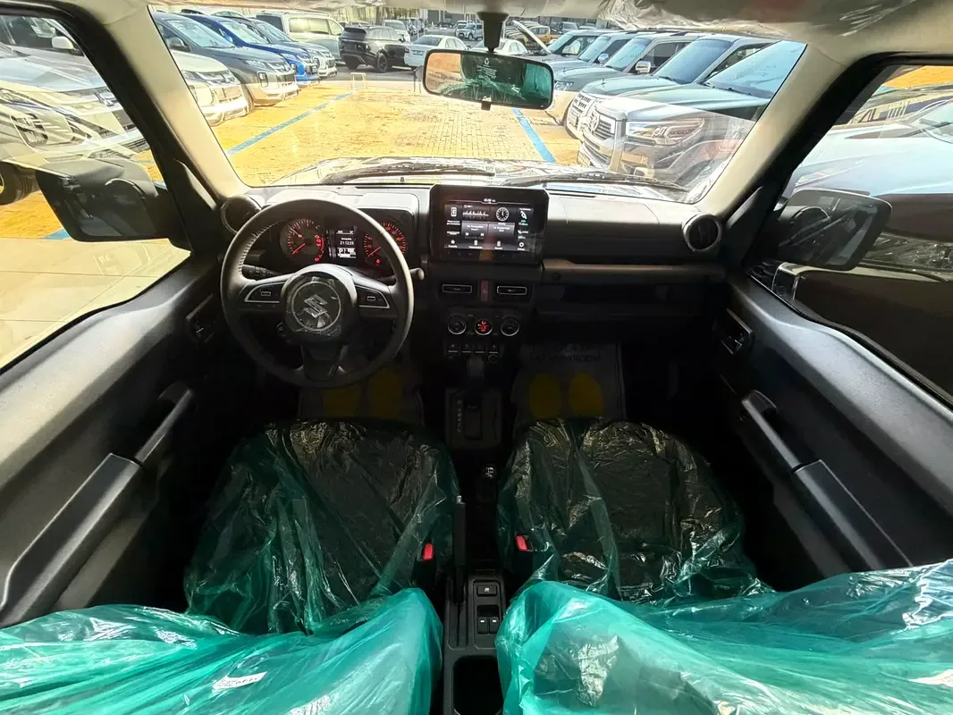 Suzuki Jimny 1.5 AT AWD (105 حصان) - 13