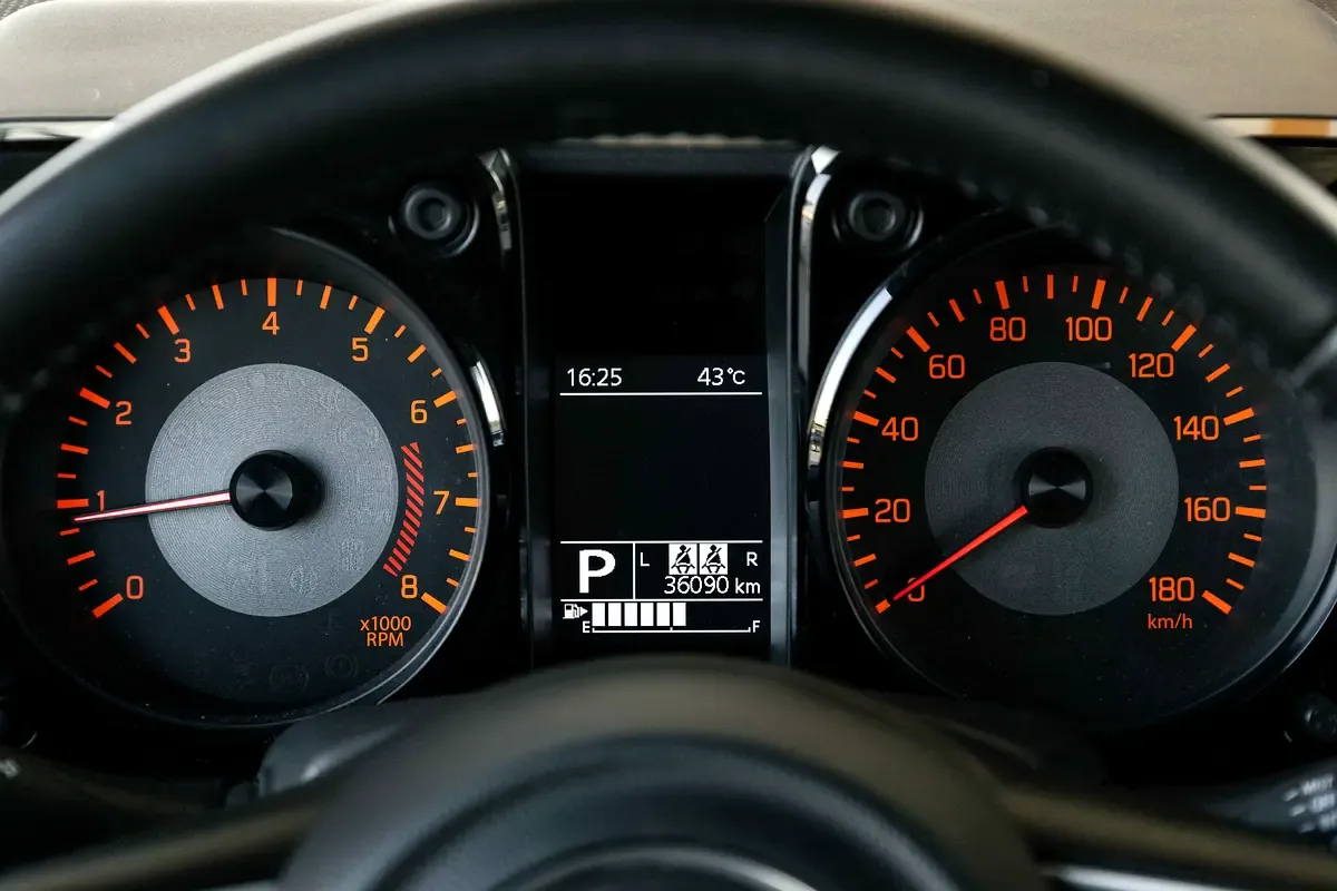 Suzuki Jimny 1.5 AT AWD (105 حصان) - 13