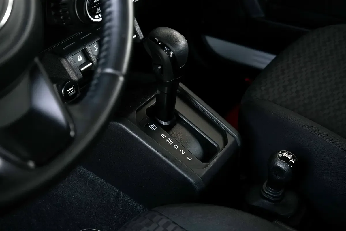 Suzuki Jimny 1.5 AT AWD (105 حصان) - 16