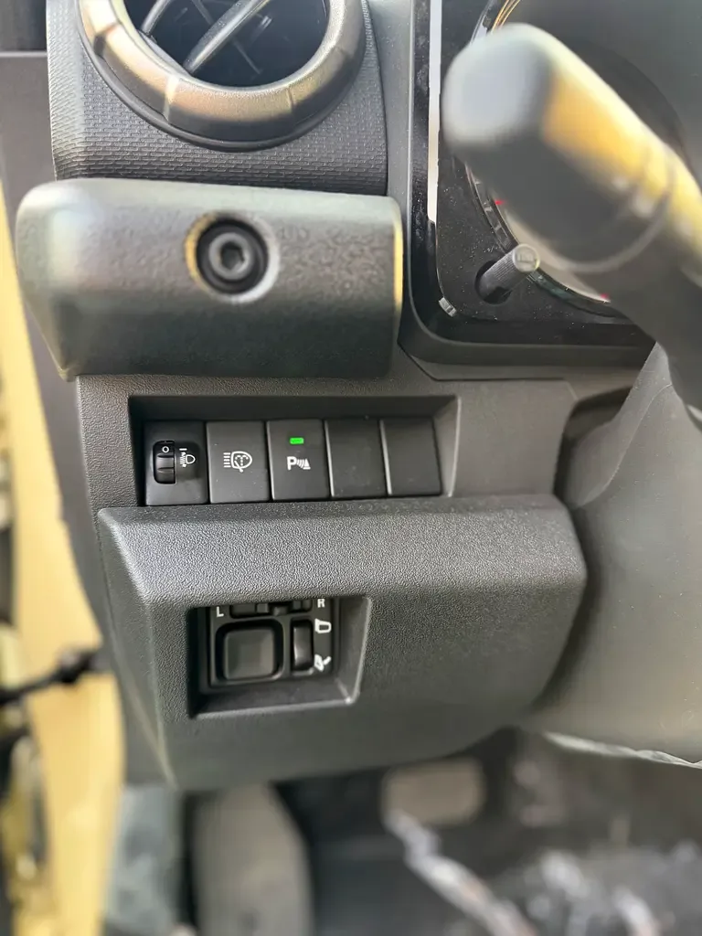 Suzuki Jimny 1.5 AT AWD (105 hp) - 11