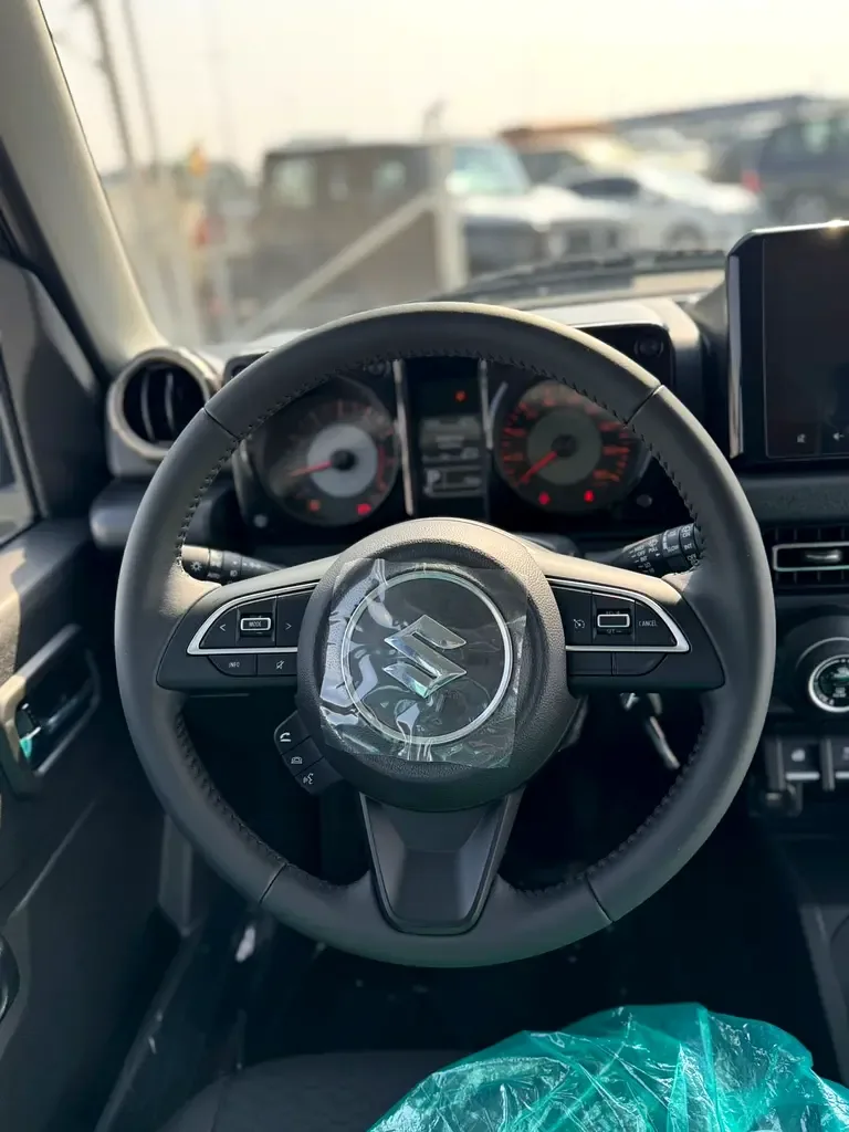 Suzuki Jimny 1.5 AT AWD (105 حصان) - 12