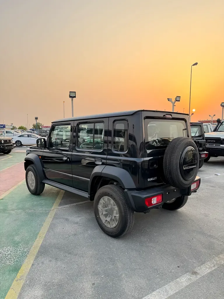 Suzuki Jimny 1.5 AT AWD (105 حصان)