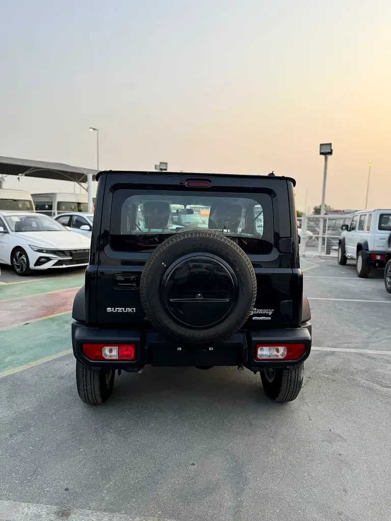 Suzuki Jimny 1.5 AT AWD (105 حصان) - 17