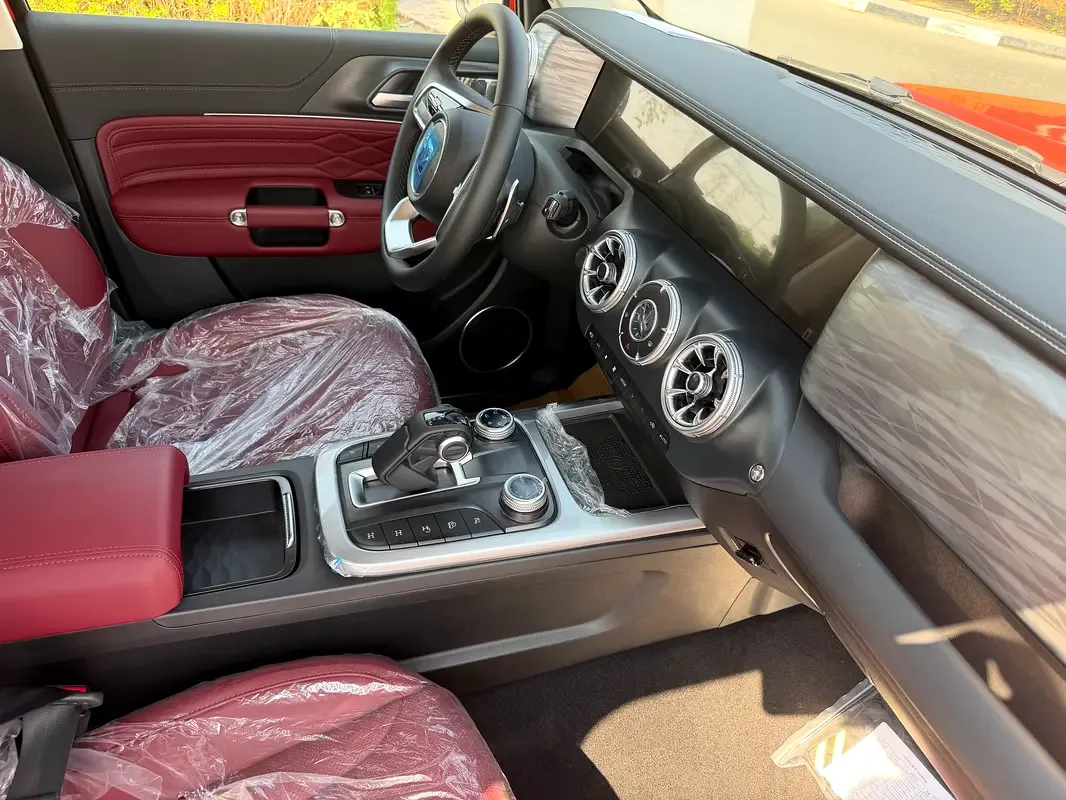 Tank 300 2.0 AT AWD (227 hp) - 10