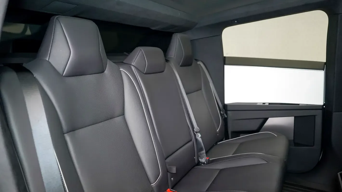Tesla Cybertruck AT 4WD (845 hp) - 7