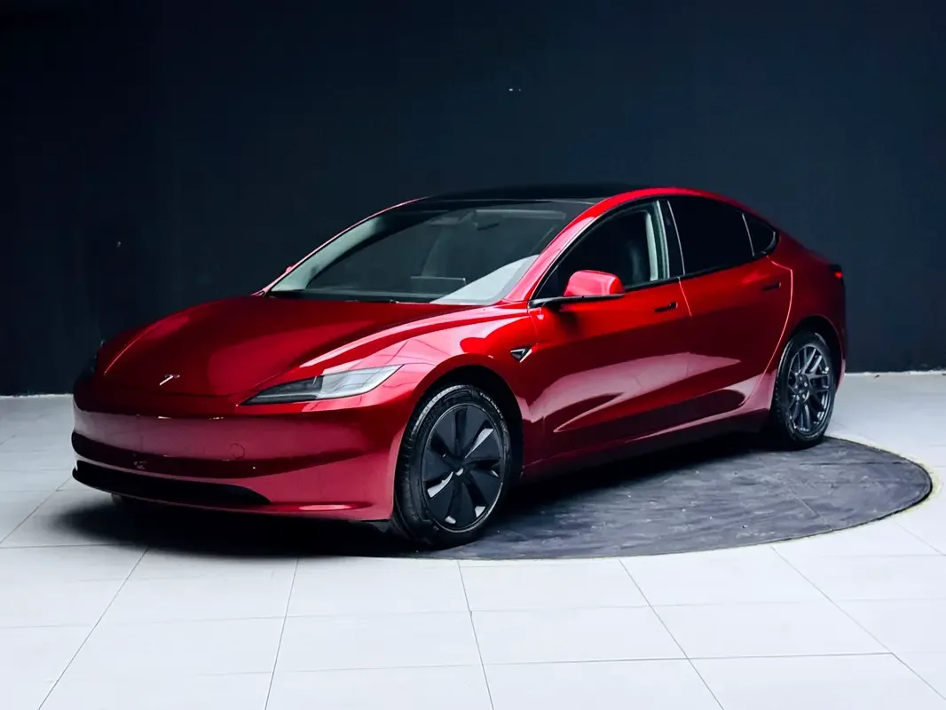 Tesla Model 3 AT (264 hp)