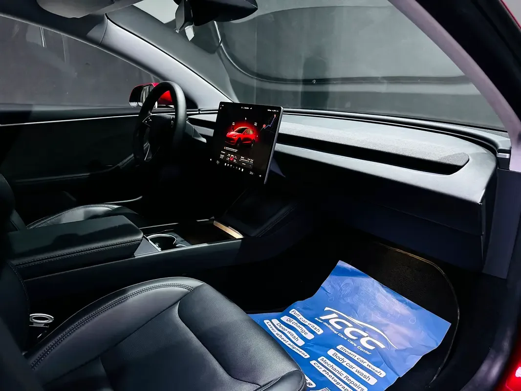 Tesla Model 3 AT (264 حصان) - 8