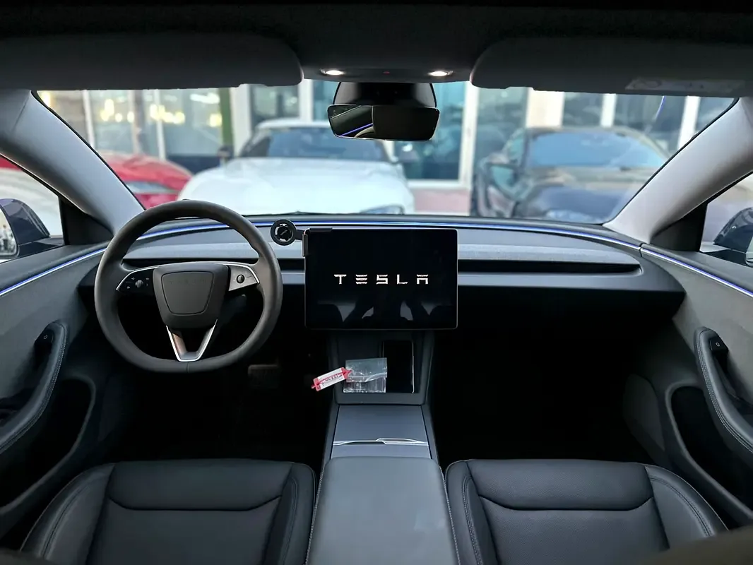 Tesla Model 3 AT (264 hp) - 7