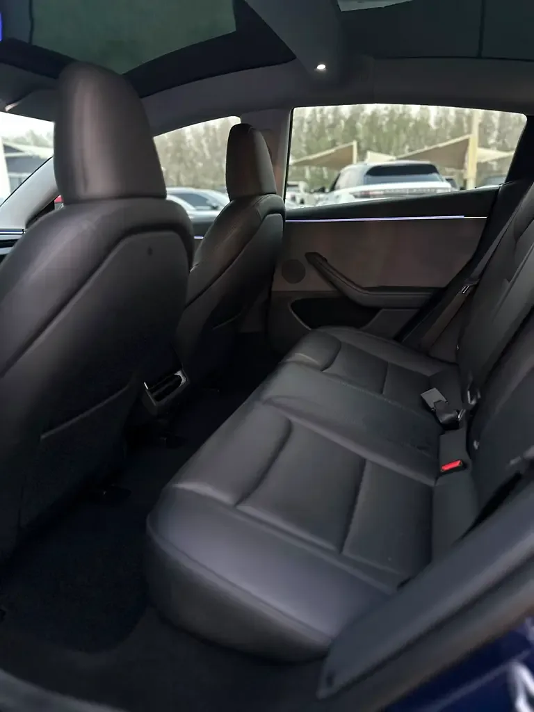Tesla Model 3 AT (264 hp) - 11