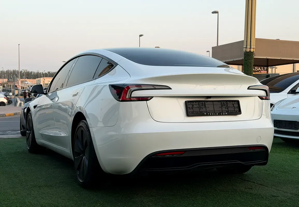 Tesla Model 3 AT (264 hp) - 6