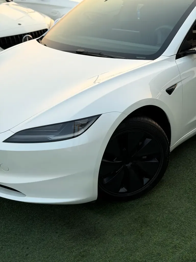 Tesla Model 3 AT (264 hp) - 8