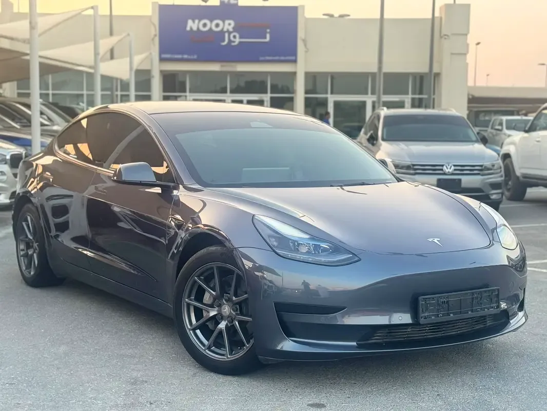 Tesla Model 3 AT (264 حصان)