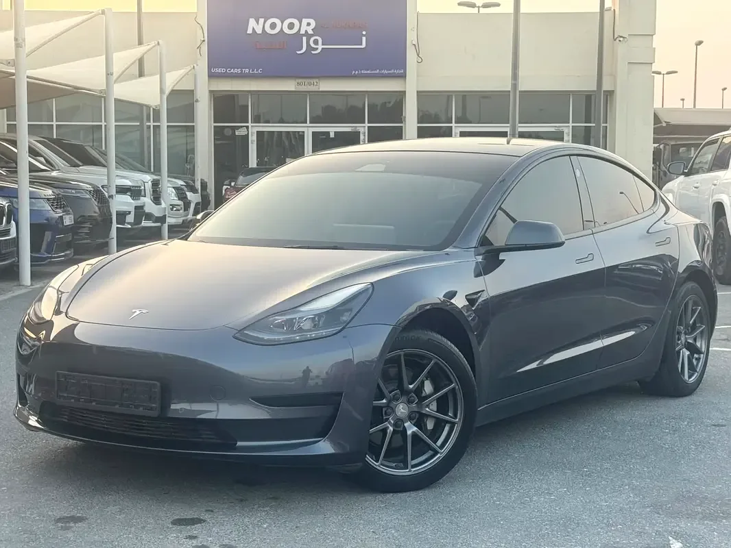 Tesla Model 3 AT (264 حصان) - 3