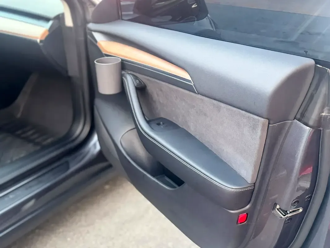 Tesla Model 3 AT (264 حصان) - 9