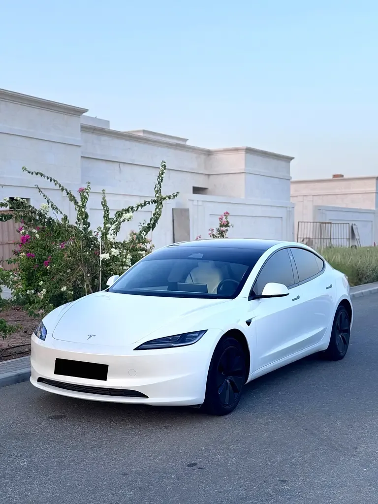 Tesla Model 3 AT (264 حصان) - 4