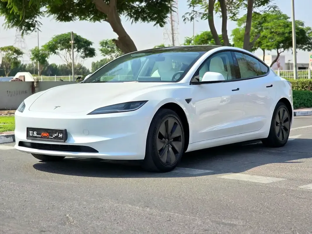 Tesla Model 3 AT (264 حصان) - 2
