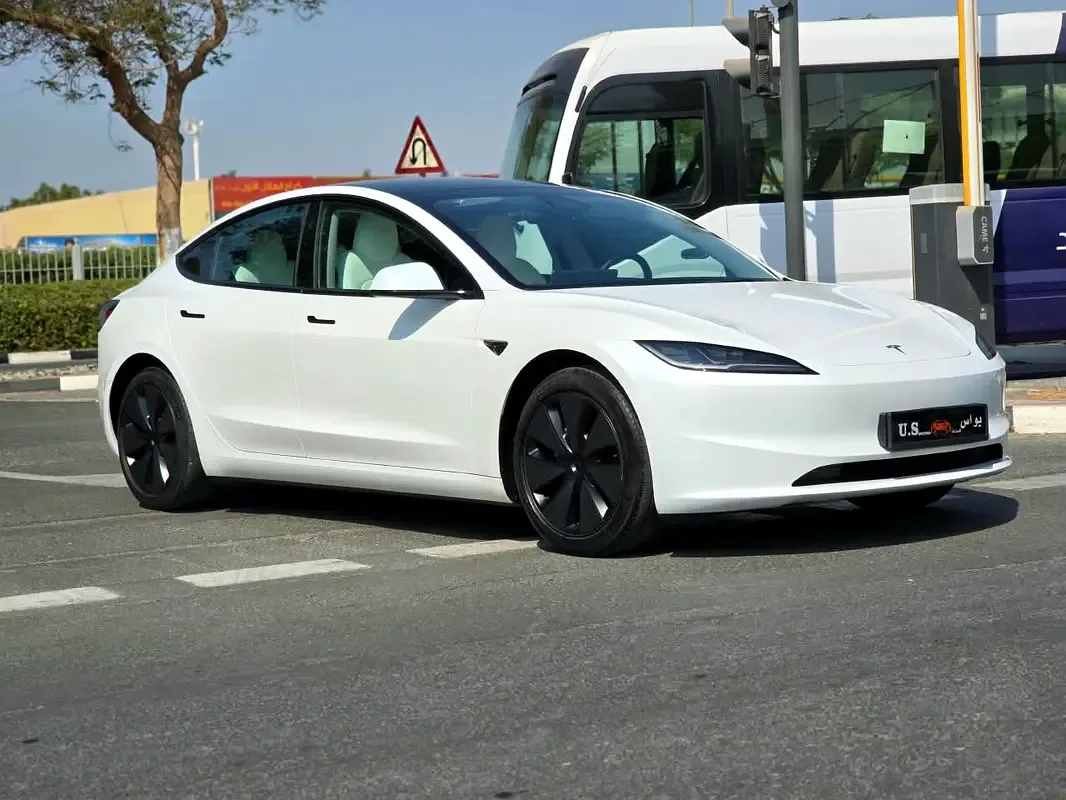 Tesla Model 3 AT (264 حصان) - 3