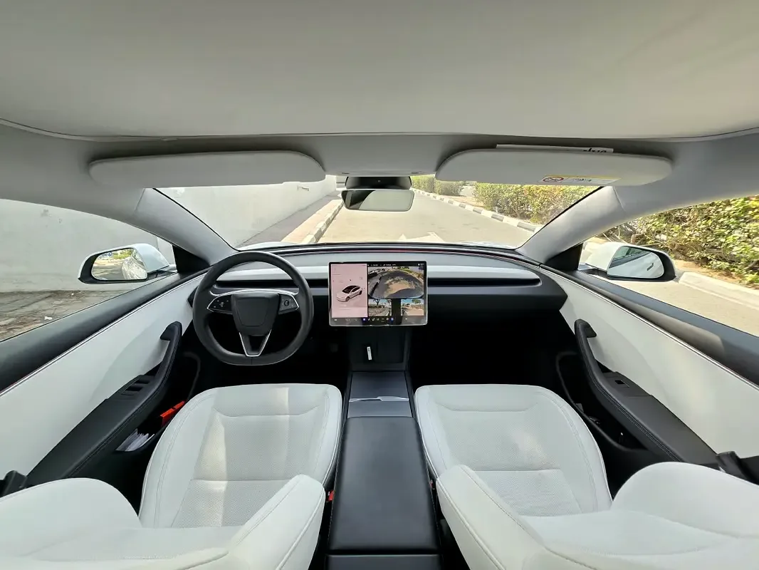 Tesla Model 3 AT (264 حصان) - 5