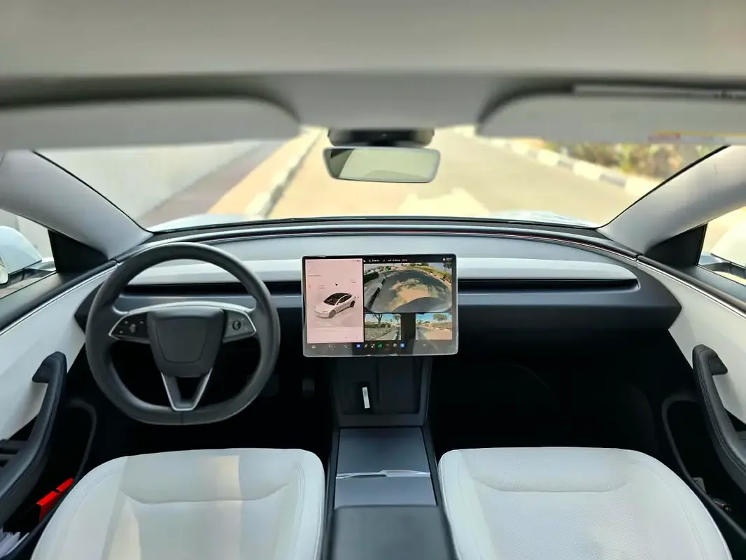 Tesla Model 3 AT (264 حصان) - 6