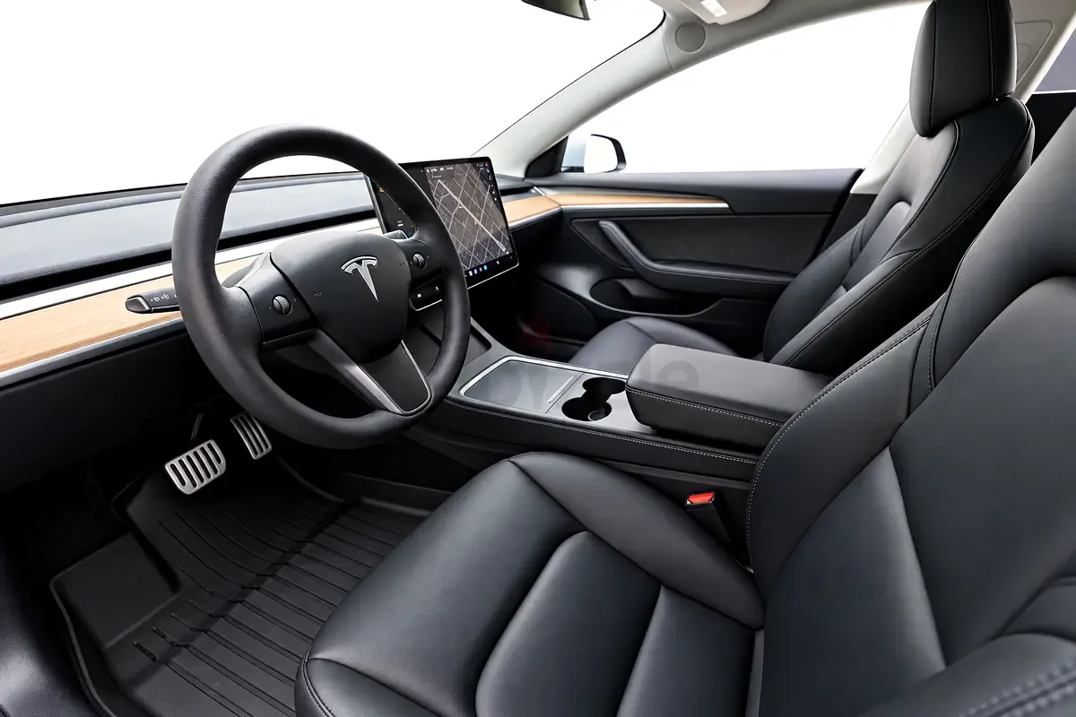 Tesla Model 3 AT (341 kW) 4WD - 3
