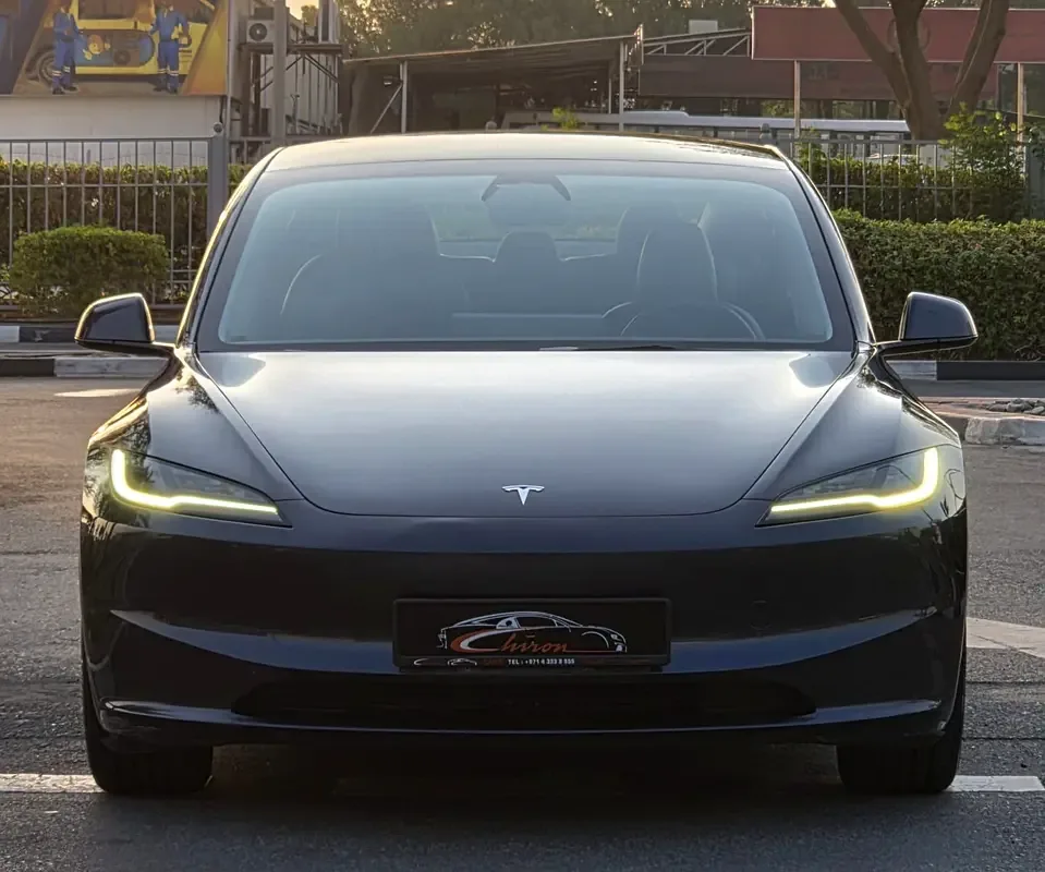 Tesla Model 3 AT 4WD (450 حصان) - 3