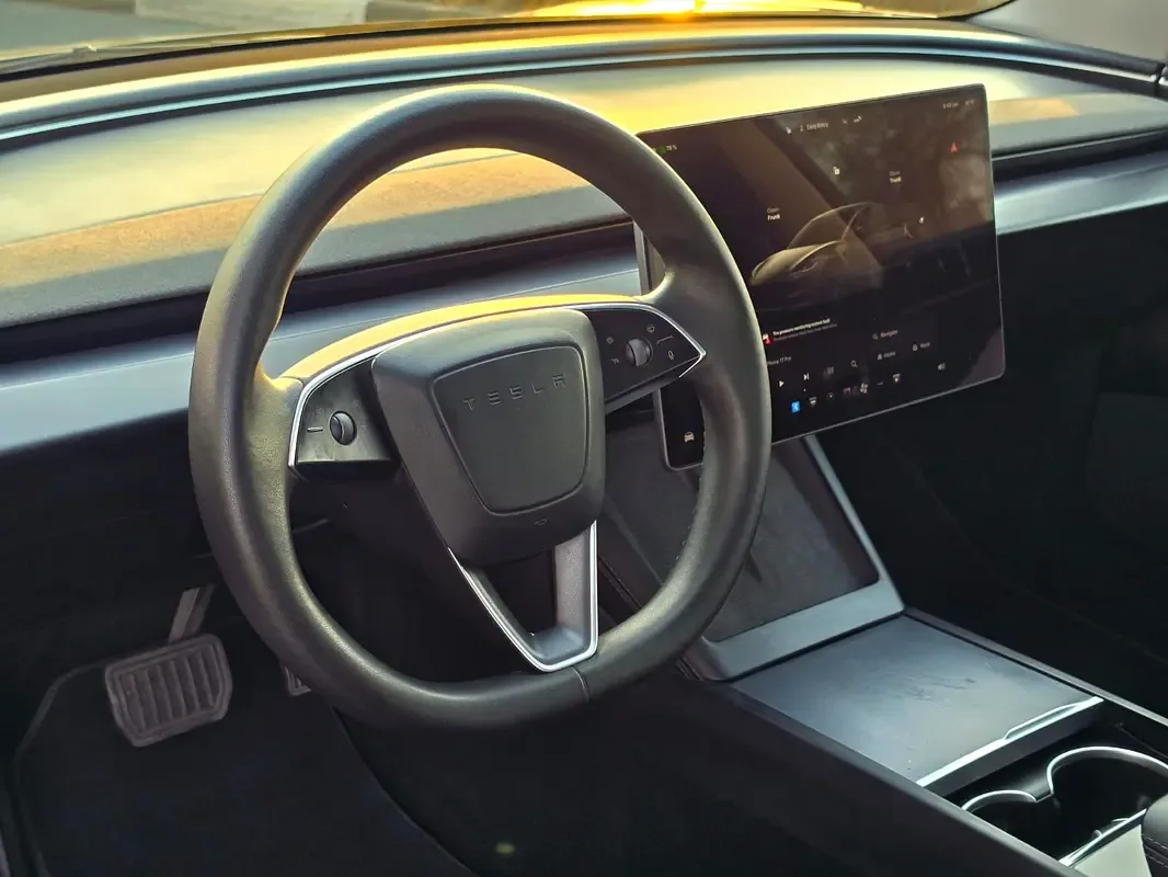 Tesla Model 3 AT 4WD (450 حصان) - 7