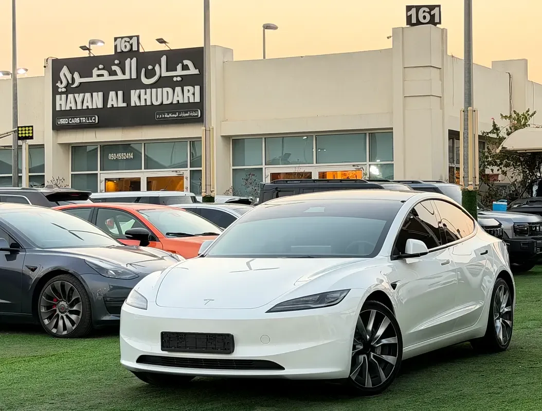 Tesla Model 3 AT 4WD (450 hp)