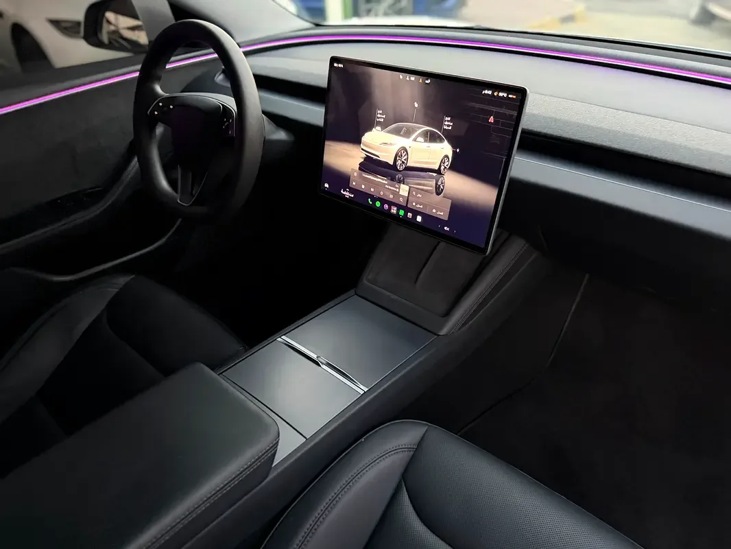 Tesla Model 3 AT 4WD (450 حصان) - 13