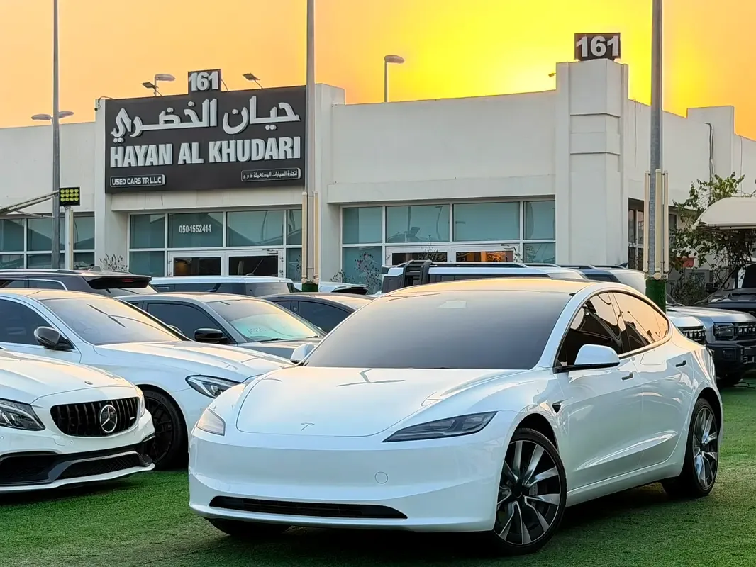 Tesla Model 3 AT 4WD (450 hp)