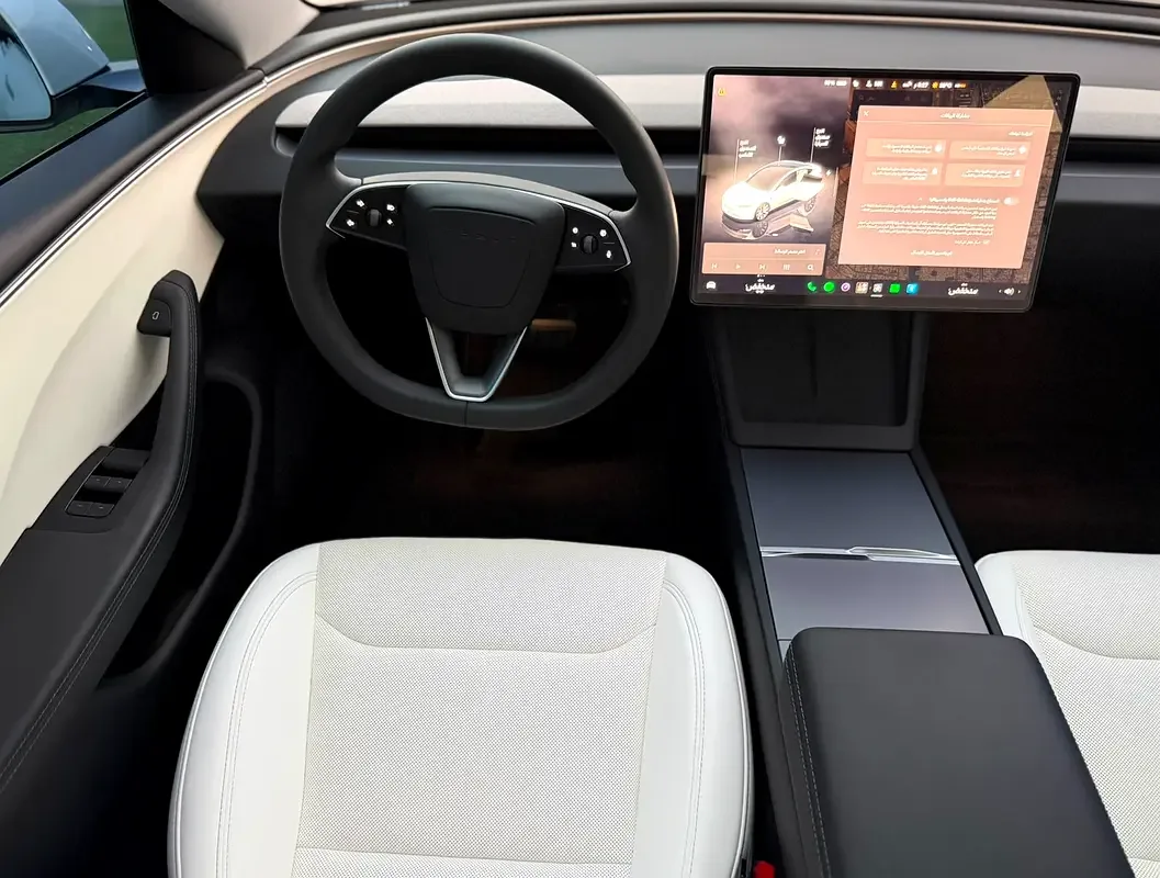 Tesla Model 3 AT 4WD (450 حصان) - 11