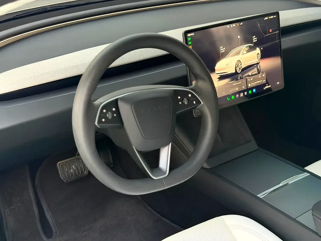 Tesla Model 3 AT 4WD (450 حصان) - 9