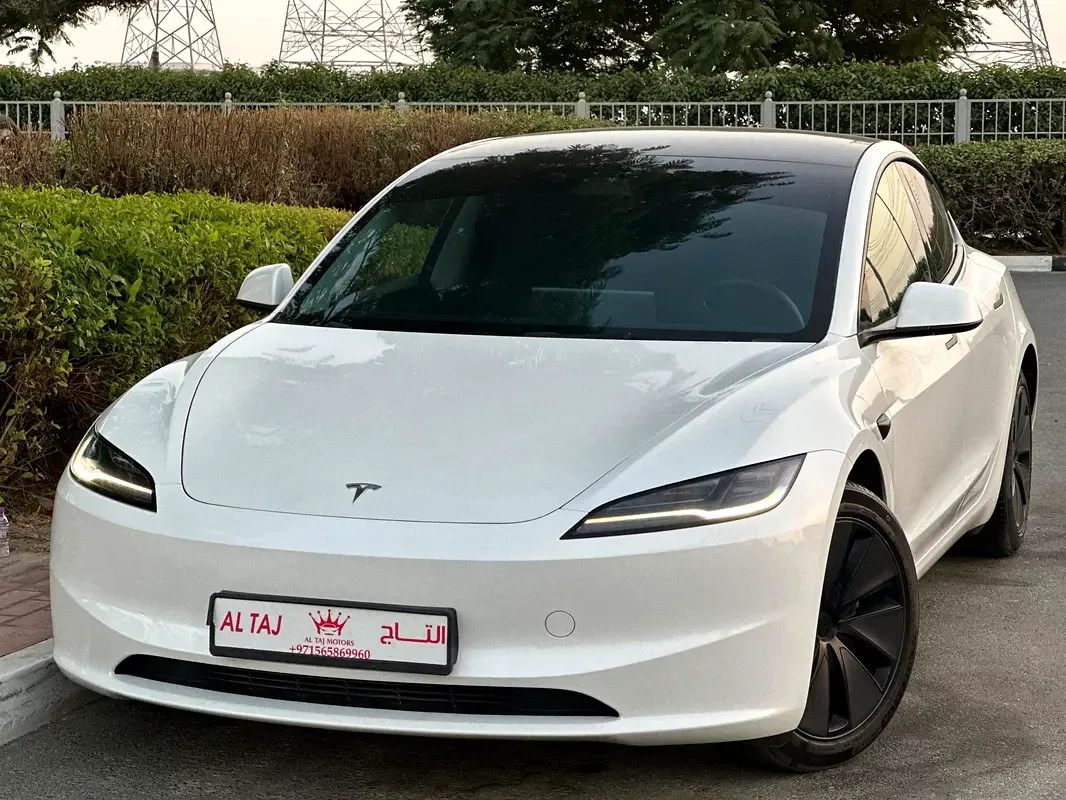 Tesla Model 3 AT 4WD (450 حصان) - 2
