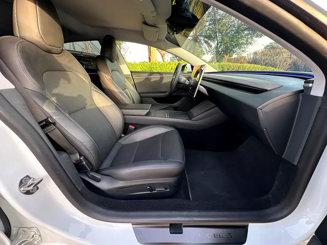 Tesla Model 3 AT 4WD (450 حصان) - 11