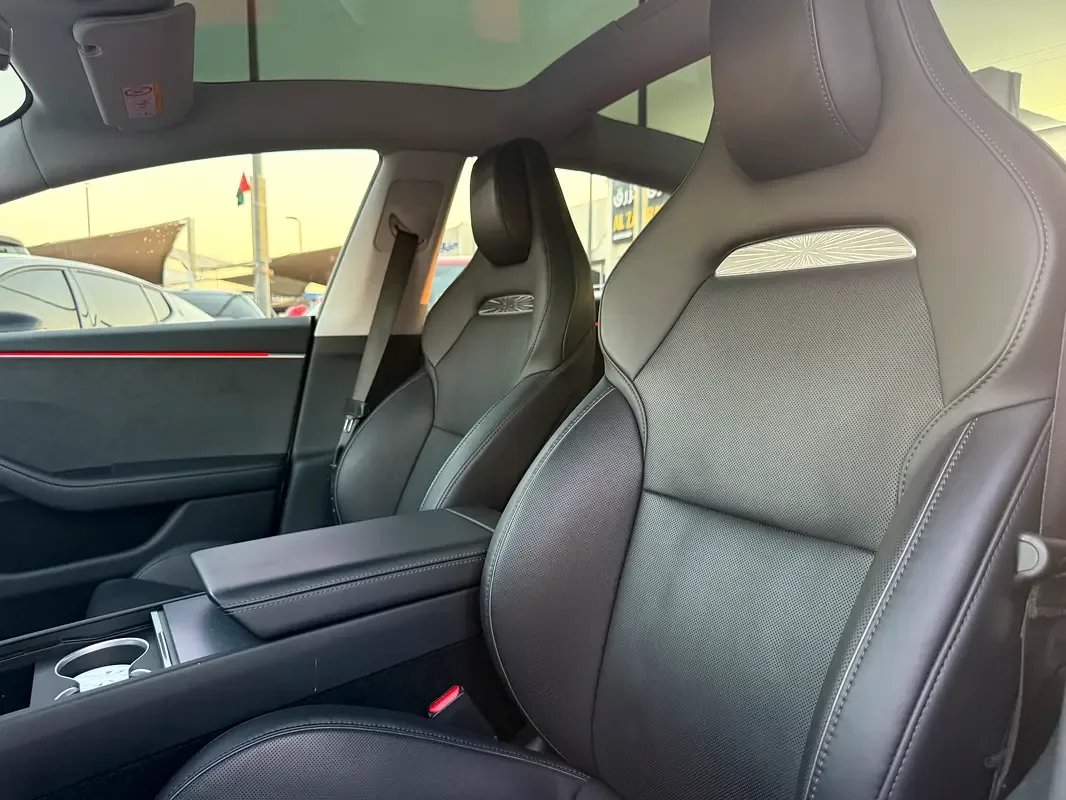 Tesla Model 3 AT 4WD (510 حصان) - 11