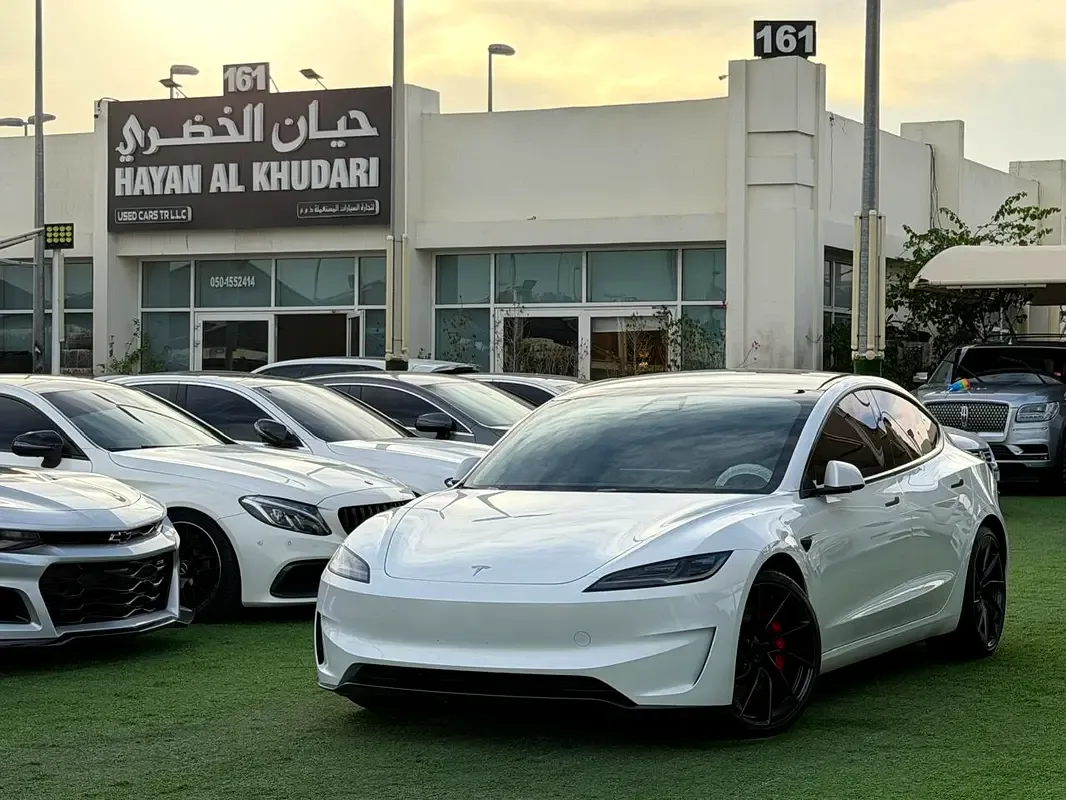 Tesla Model 3 AT 4WD (510 hp)