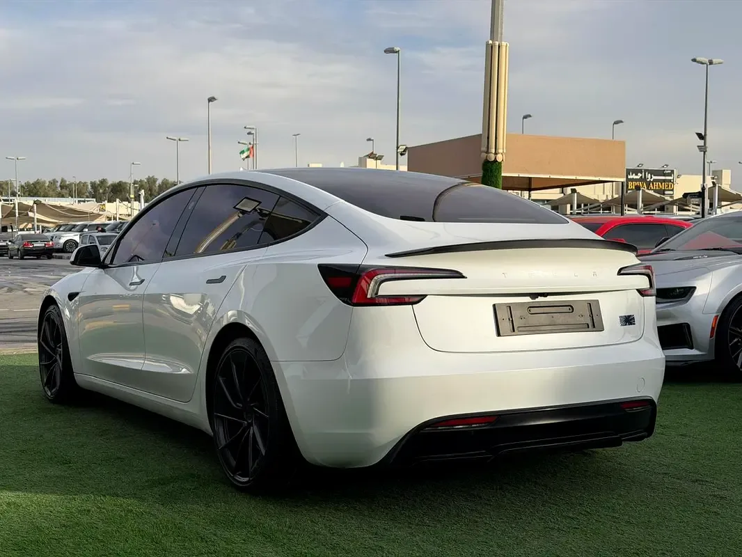 Tesla Model 3 AT 4WD (510 حصان) - 6