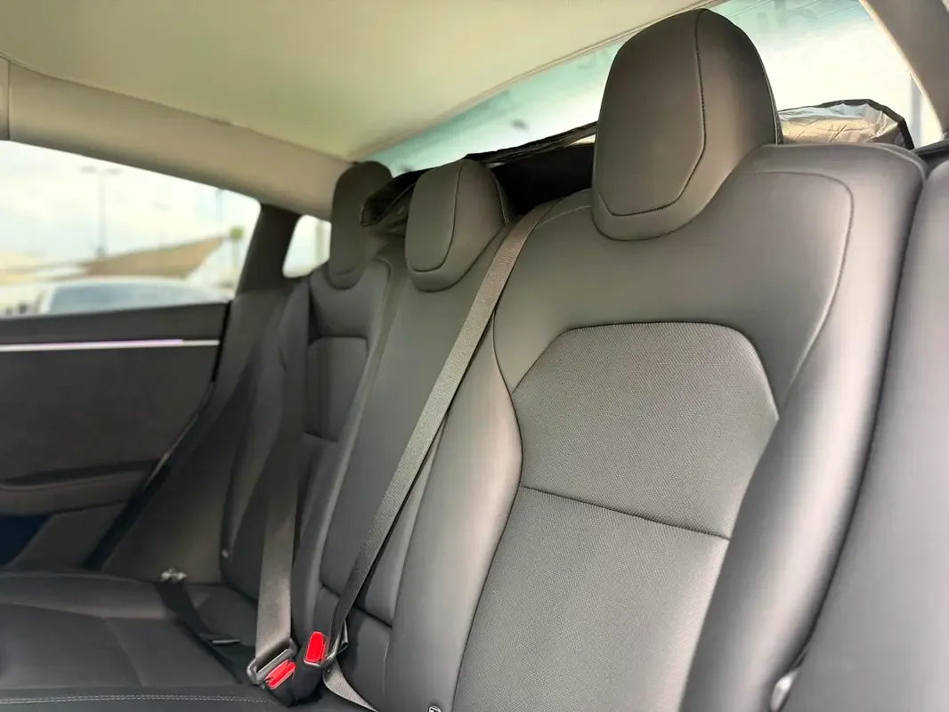 Tesla Model 3 AT 4WD (510 حصان) - 14