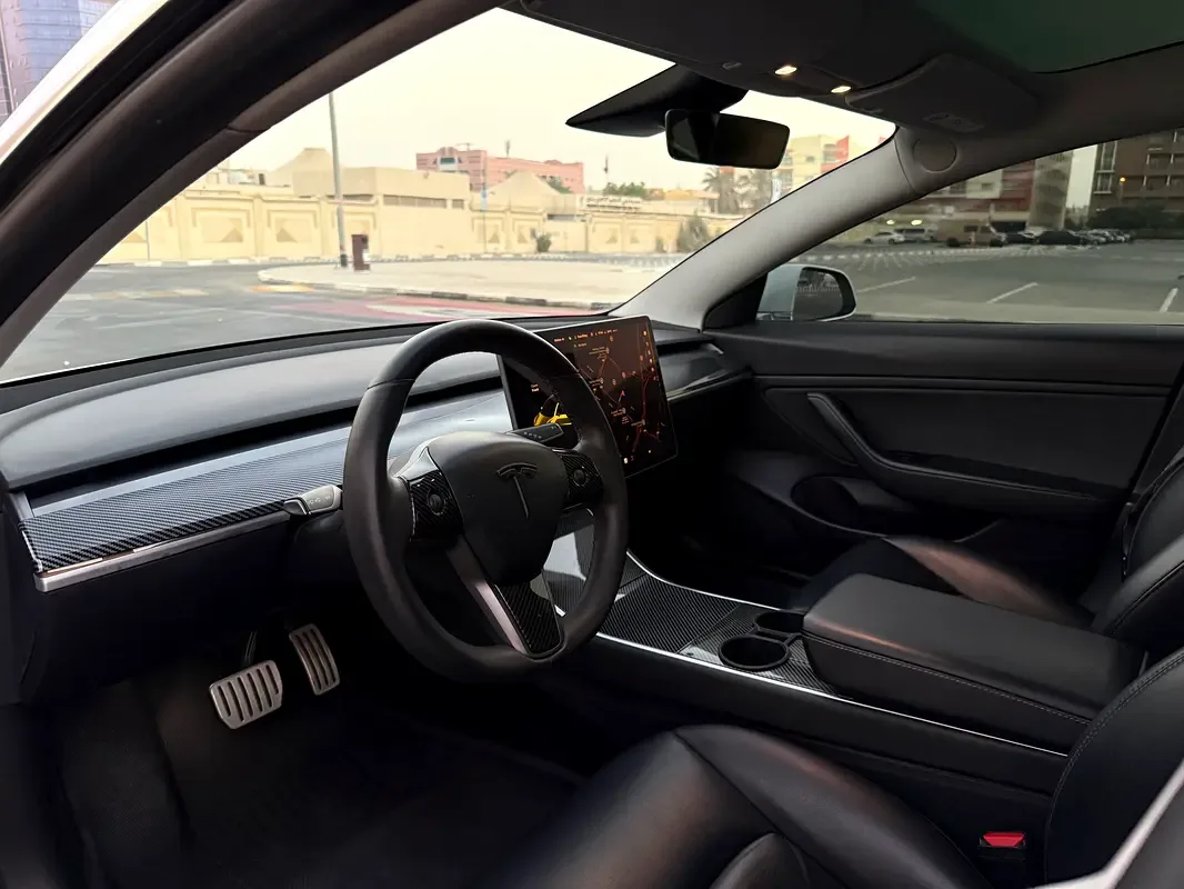 Tesla Model 3 AT AWD (346 حصان) - 3