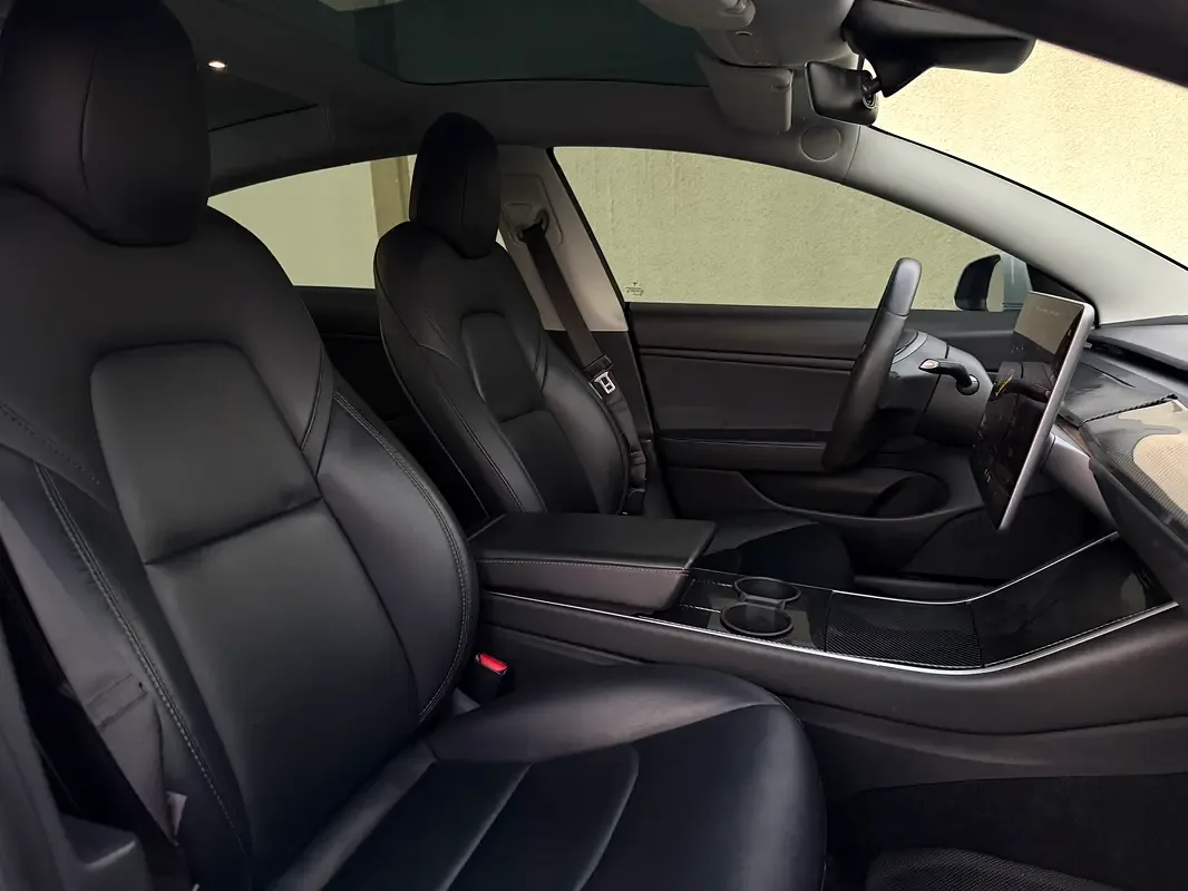 Tesla Model 3 AT AWD (346 حصان) - 7