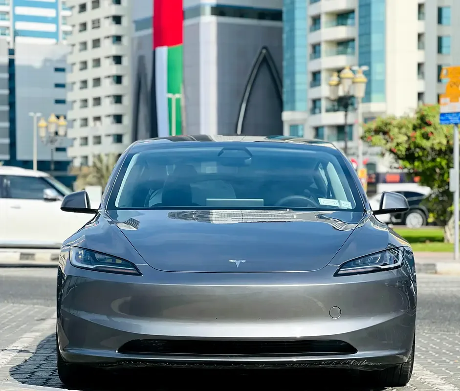 Tesla Model 3 AT RWD (306 hp)