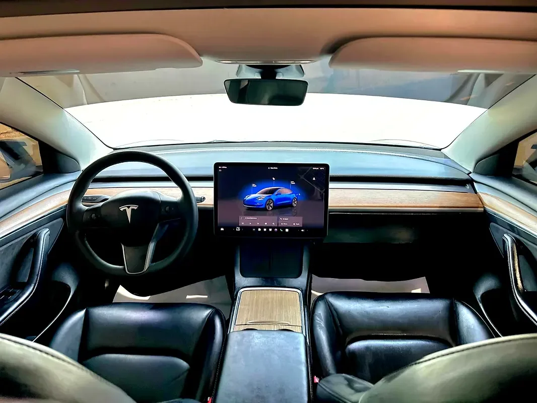 Tesla Model 3 AT RWD (306 حصان) - 13